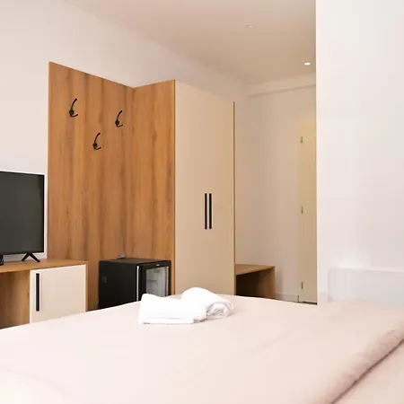 Erald Hotel 3*